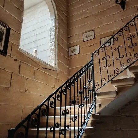 Hail Mary Bed and Breakfast *